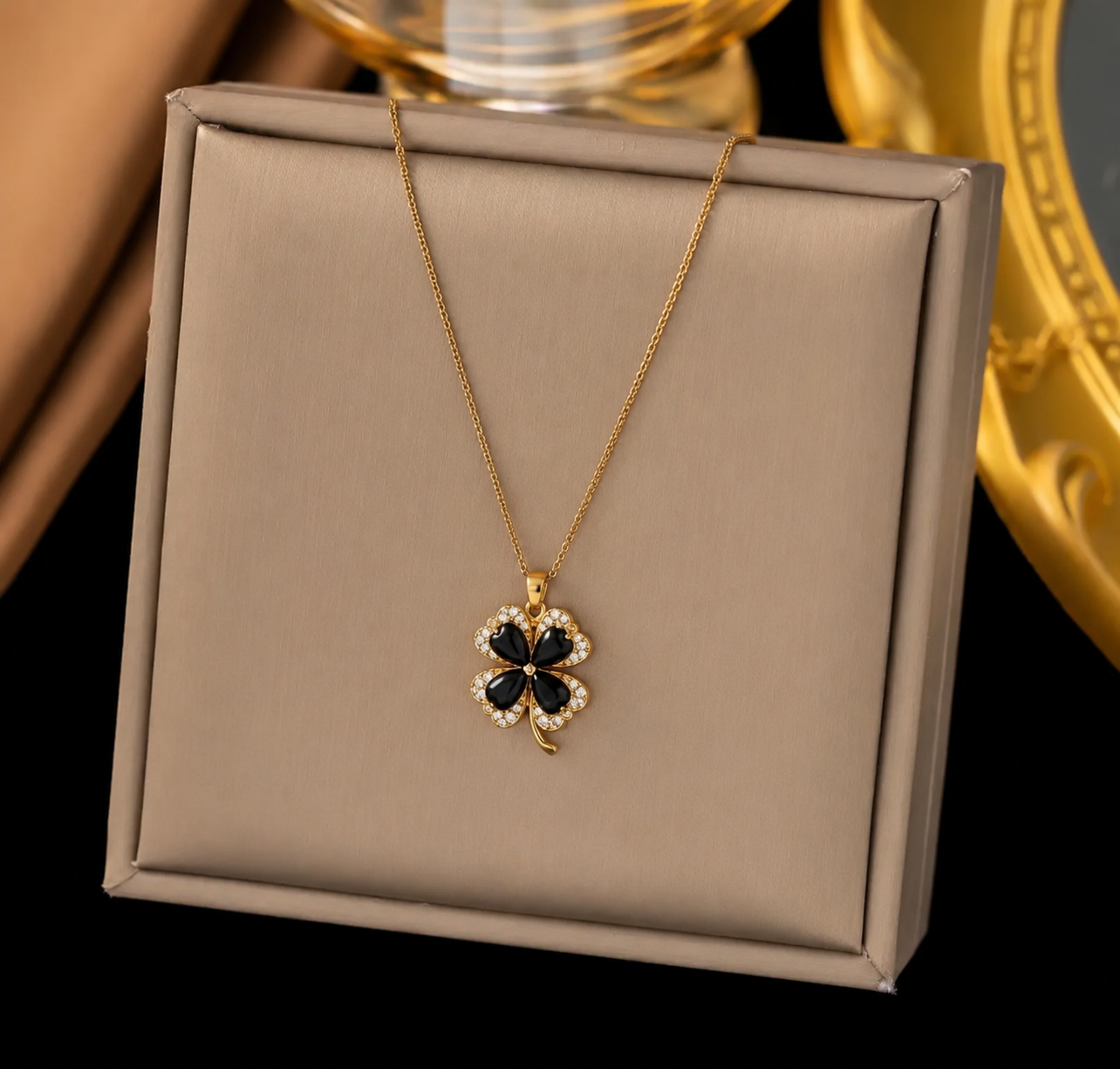 Arashine Elegant four-leaf clover design Necklace